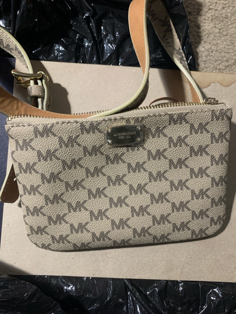 MK Crossbody Wallet Bag